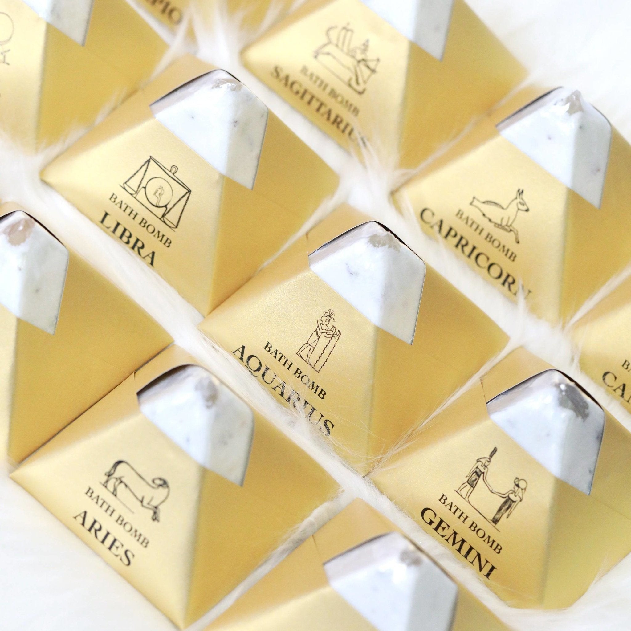 Aquarius Zodiac Sign Pyramid Bath Bomb - The Gilded Witch