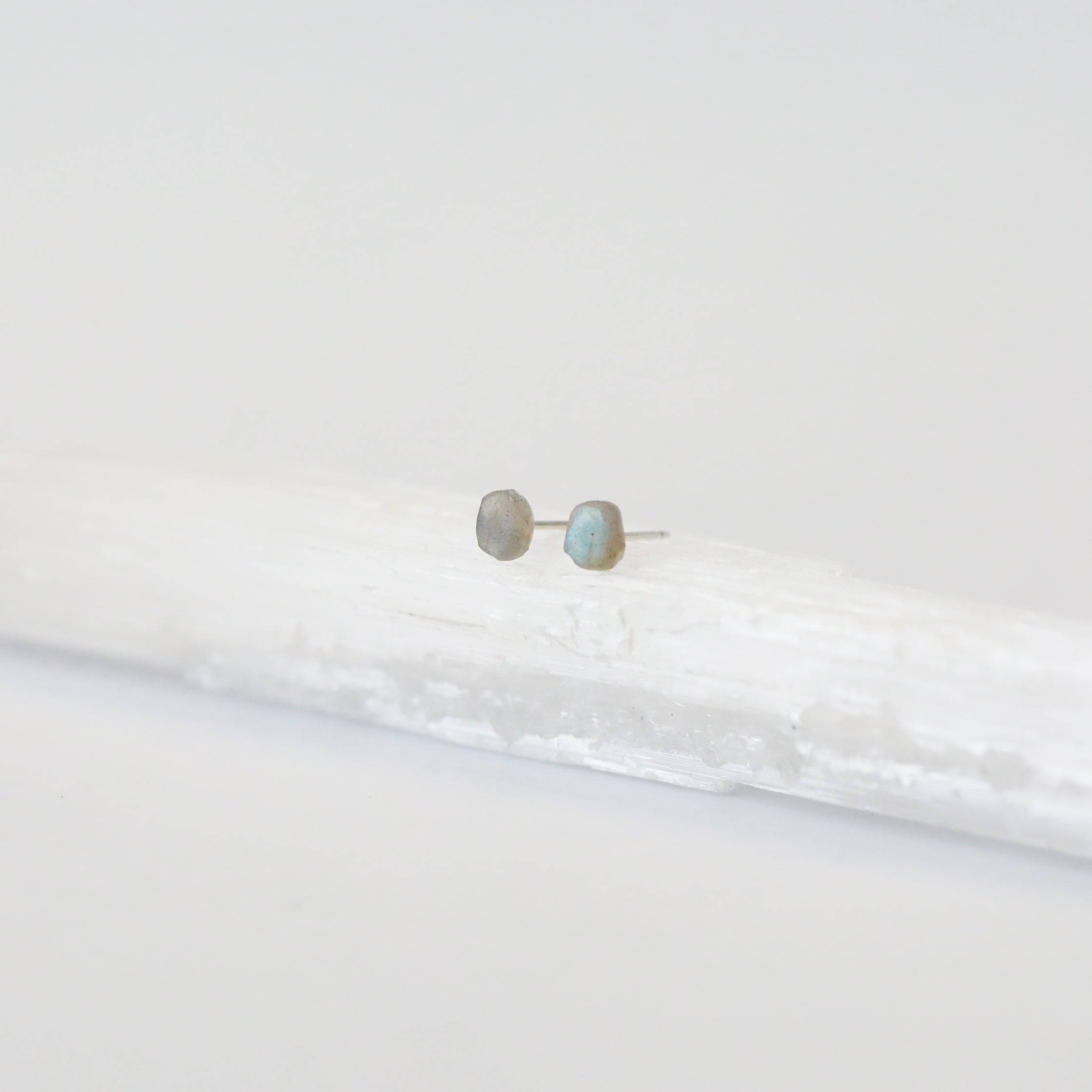 The Dragon Heart Earring - Raw Labradorite - The Gilded Witch