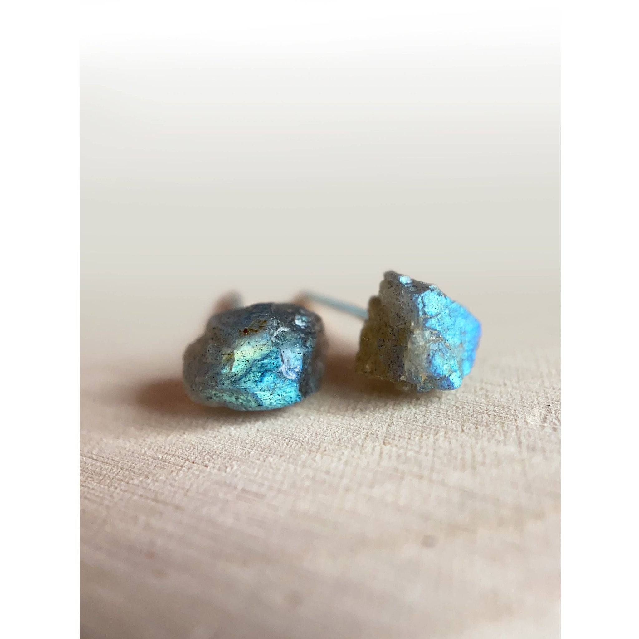 The Dragon Heart Earring - Raw Labradorite - The Gilded Witch