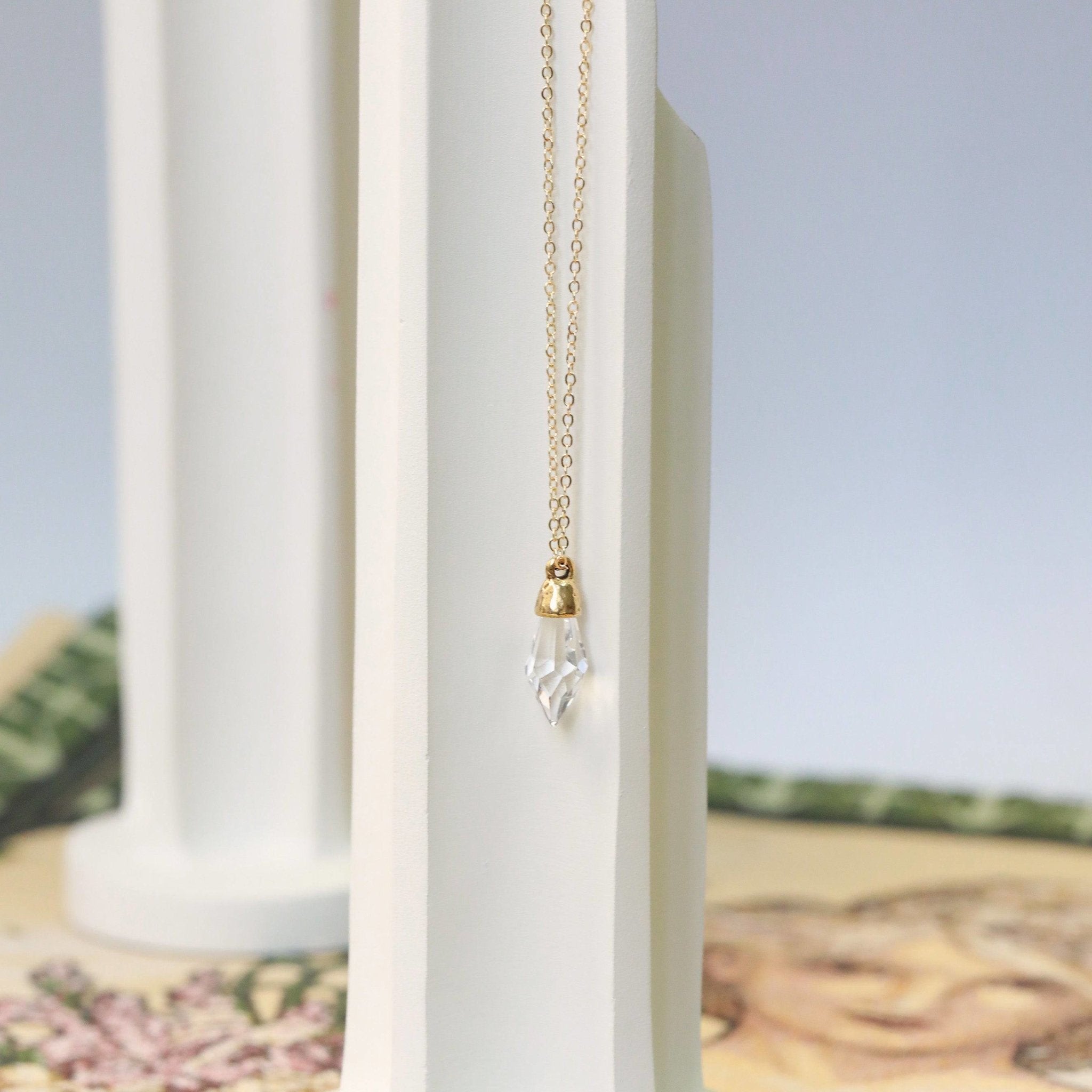 Dowsing Crystal Pendant Necklace - The Gilded Witch