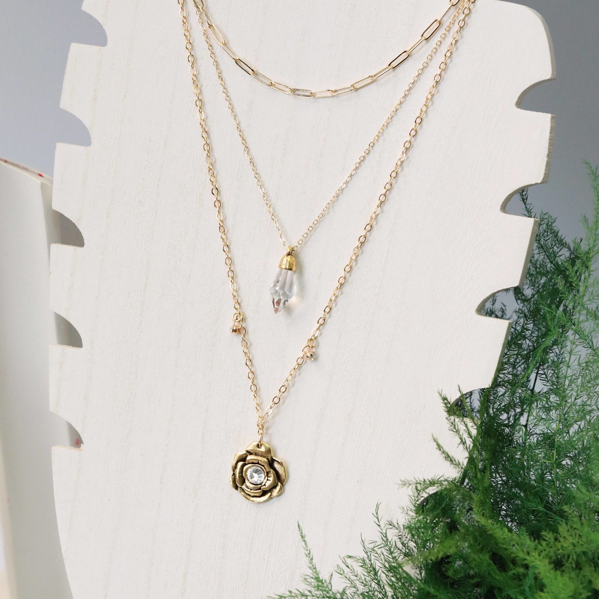 Dowsing Crystal Pendant Necklace - The Gilded Witch