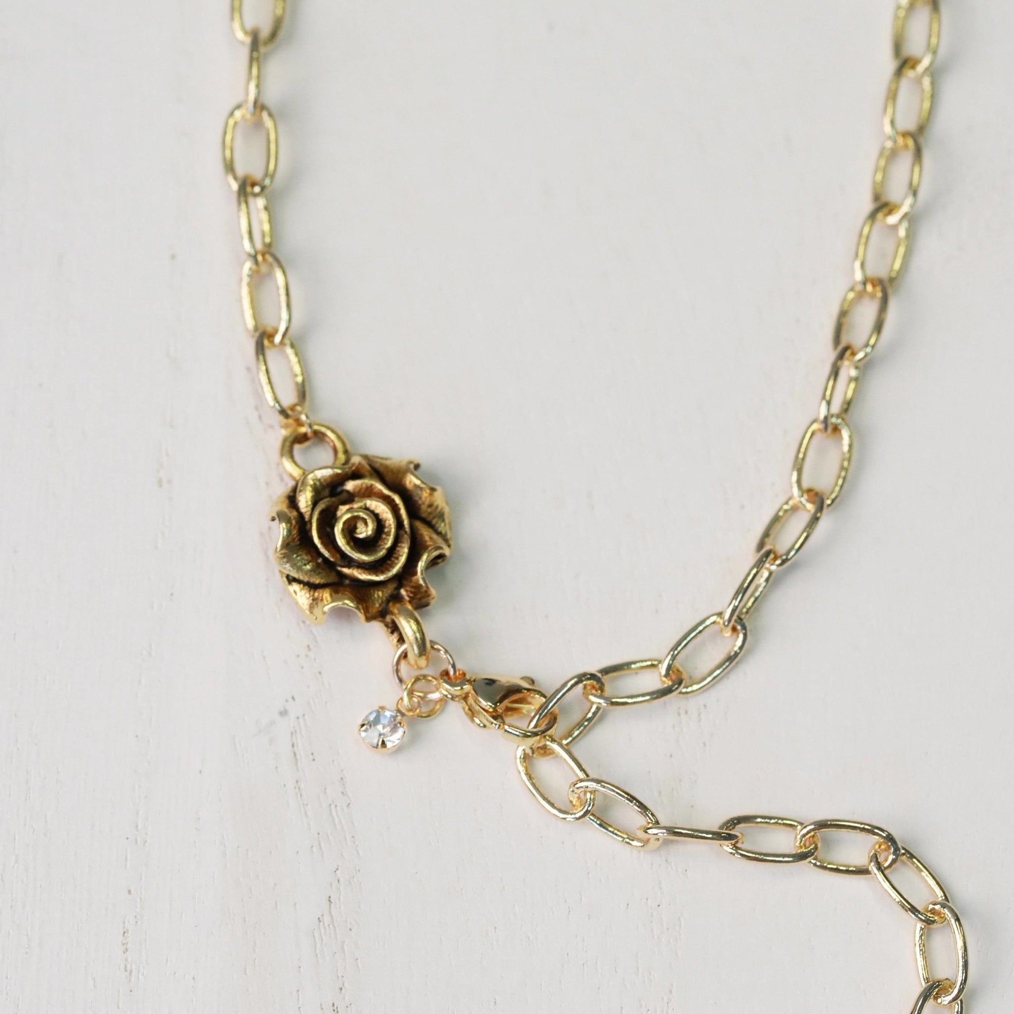 Golden Rose Lariat Necklace - The Gilded Witch