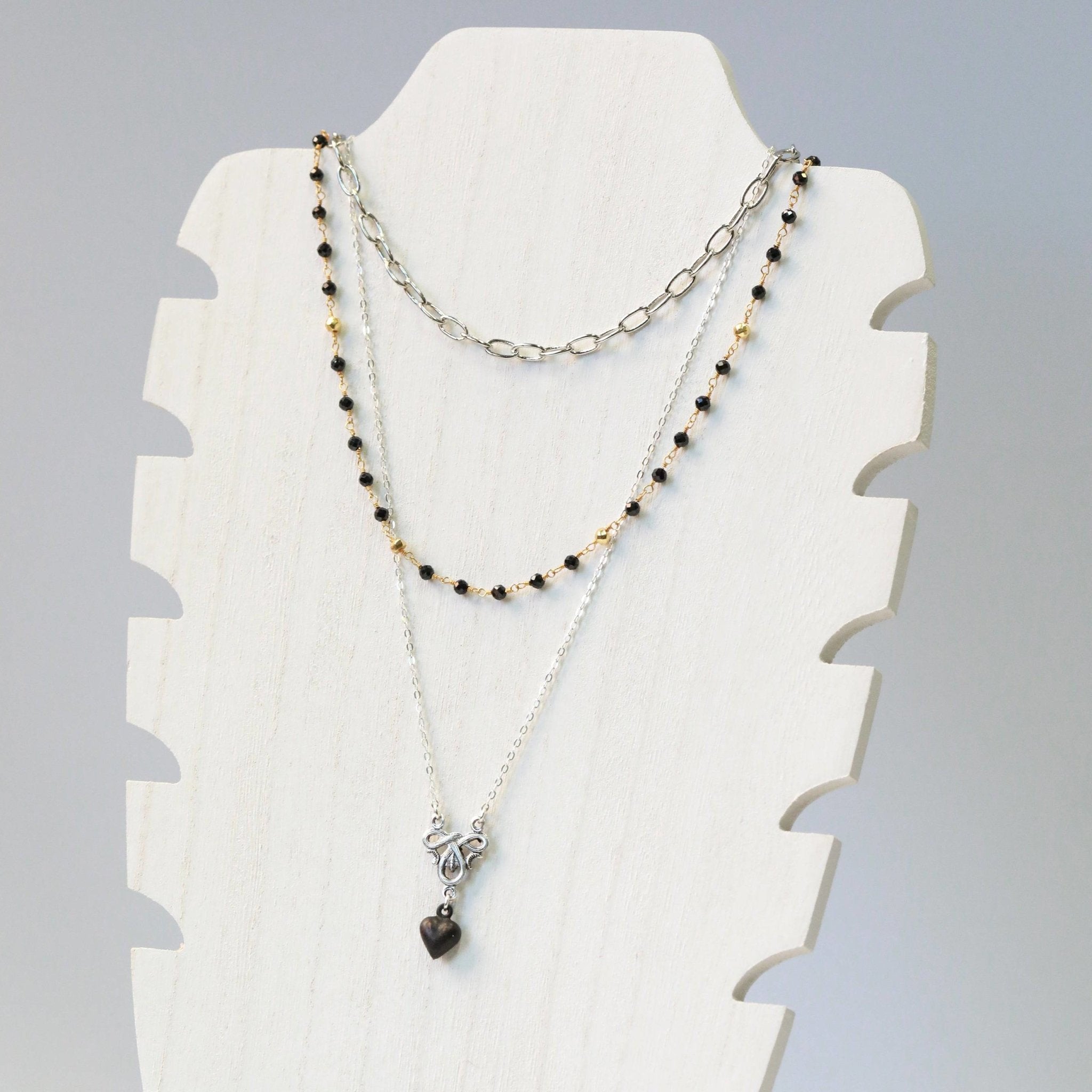 The Dark Heart Necklace - The Gilded Witch