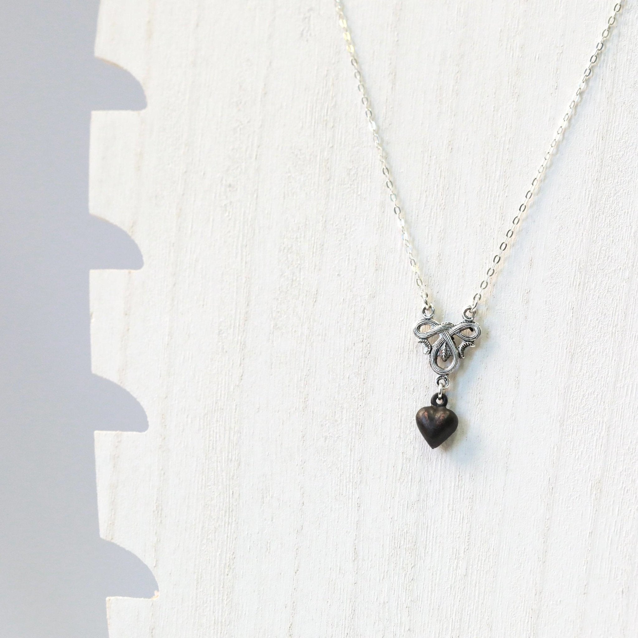 The Dark Heart Necklace - The Gilded Witch