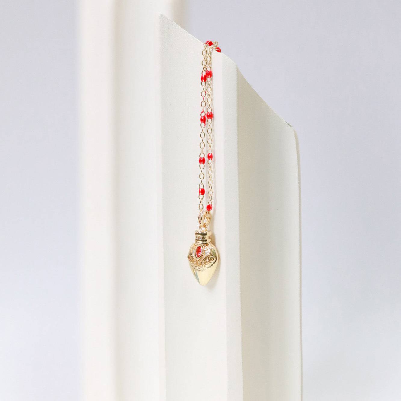 Apothecary Necklace - The Gilded Witch