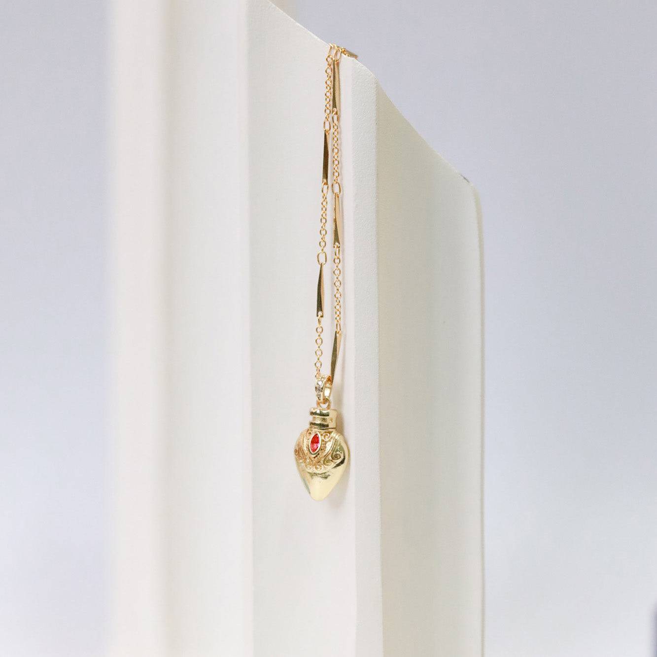 Elixer Necklace - The Gilded Witch