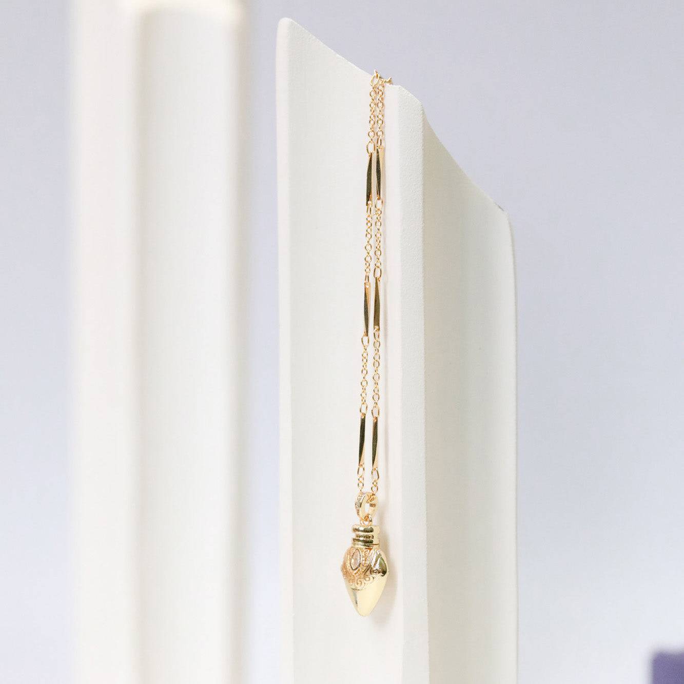 Elixer Necklace - The Gilded Witch