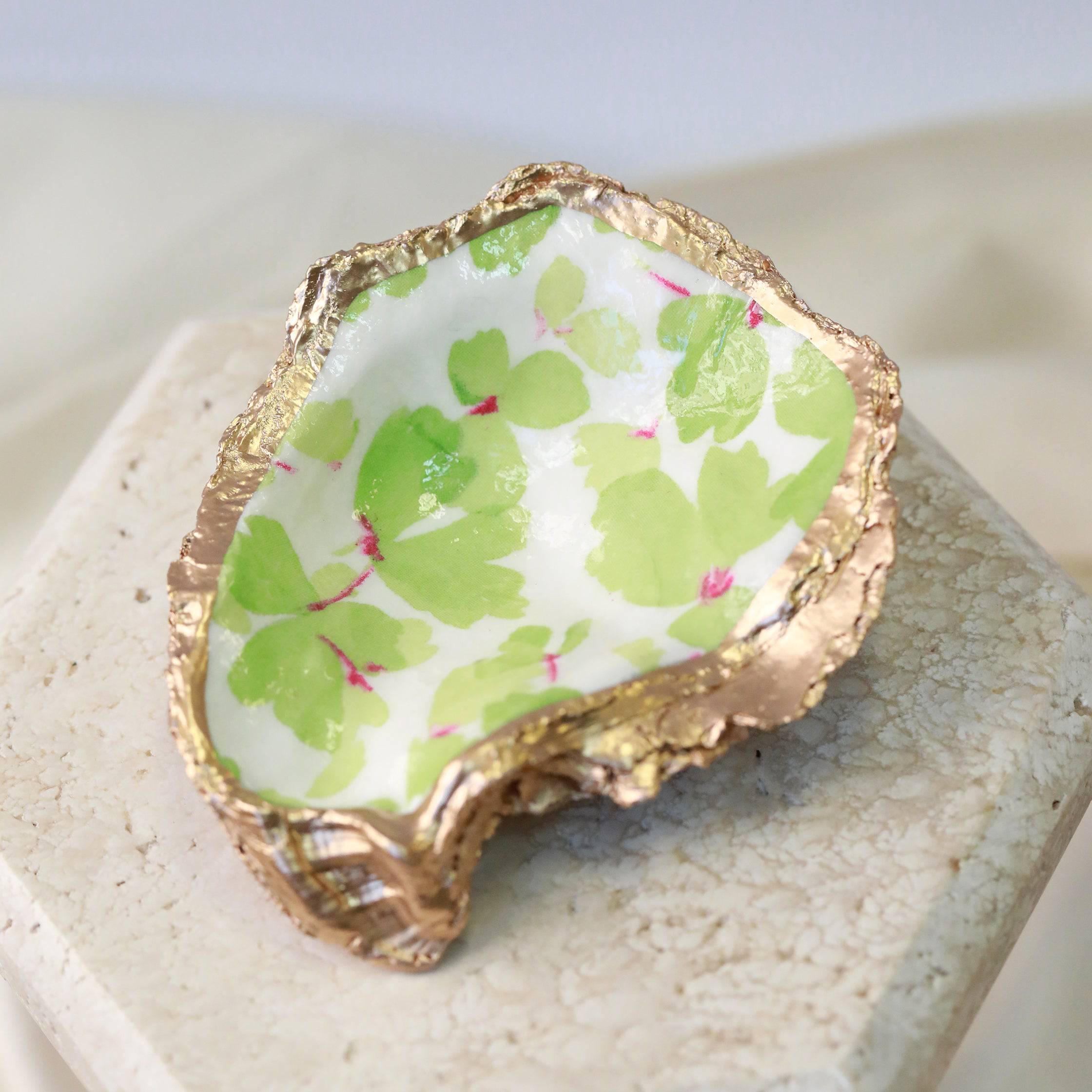 Field of Clover Oyster Dish - The Gilded Witch