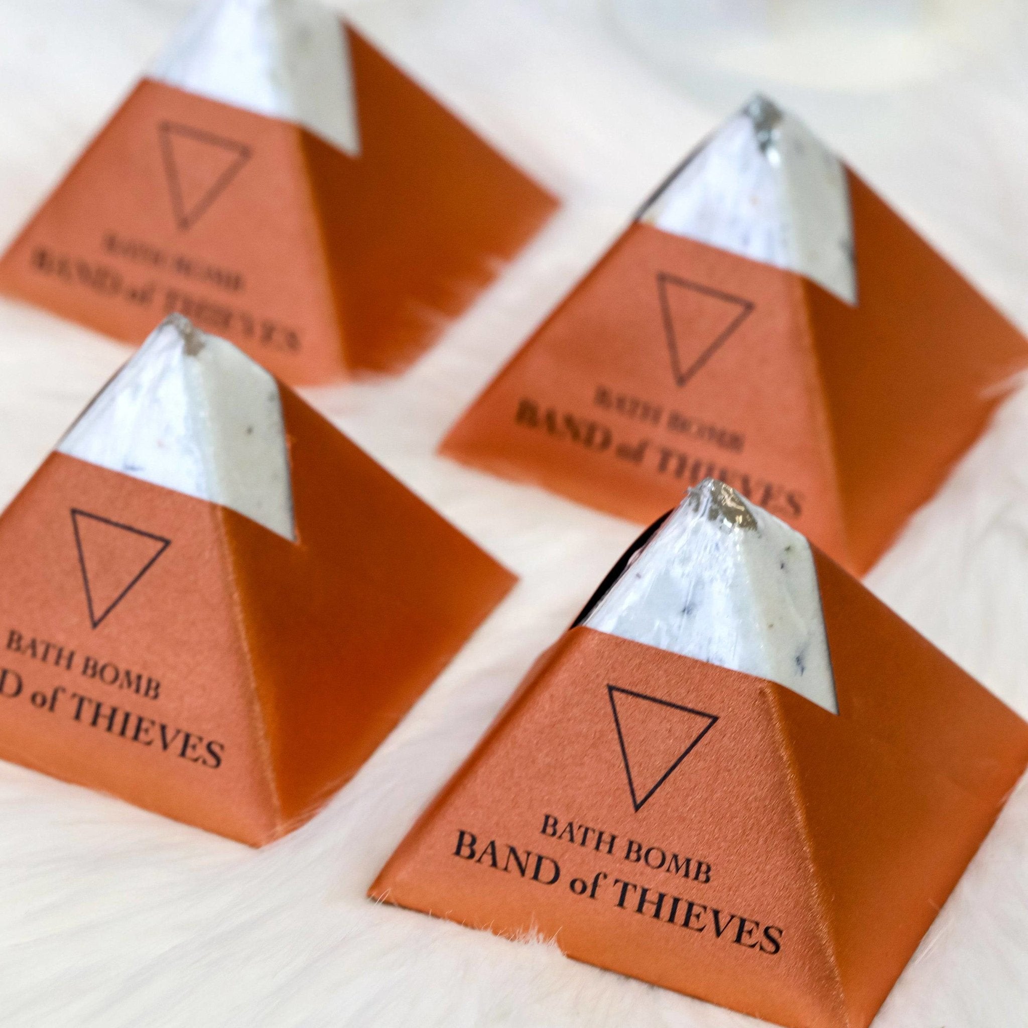 Band of Thieves Pyramid Bath Bomb - The Gilded Witch