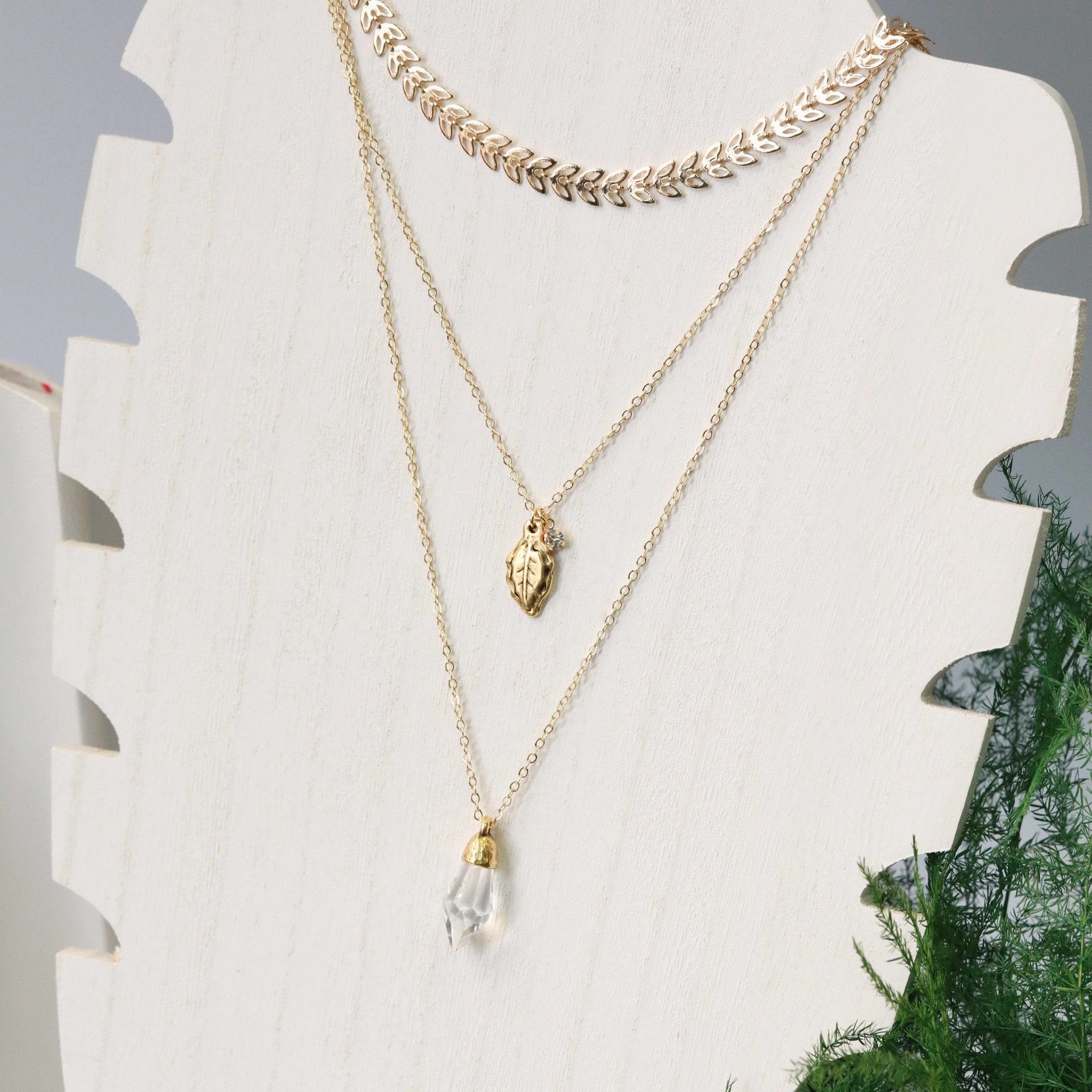 Dowsing Crystal Pendant Necklace - The Gilded Witch
